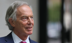 Eski İngiltere Başbakanı Blair'e göre ülkesi 10 yıl içinde AB'ye dönme hedefi için çalışmalı
