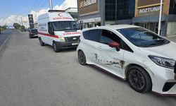 Gazimağusa’da ambulans ile salon araç çarpıştı