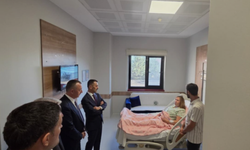 Vali Aktaş Kazazedeyi Ziyaret Etti