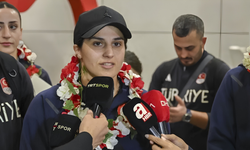 Avrupa’dan 10 madalyayla dönen milli boksörler İstanbul’da karşılandı