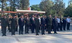 19 Eylül Gaziler Günü nedeniyle Lefkoşa Atatürk Anıtı önünde tören düzenlendi
