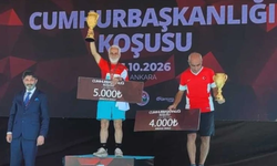 76 yaşında 10 kilometreyi 57 dakikada koşarak şampiyon oldu