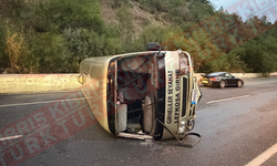 Ciklos Mevkiinde Trafik Kazası: Minibüs Devrildi, 2 Yaralı