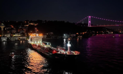 İstanbul Boğazı’nda facianın eşiğinden dönüldü! Metreler kala durabildi