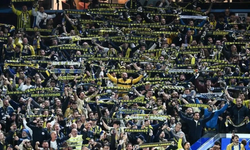 Aston Villa-Fenerbahçe maçı öncesi yaşanan izdihamda 2 Türk taraftar gözaltına alındı