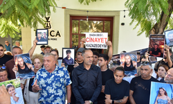 Yakınlarını kaybeden aileler Girne Mahkemesi önünden seslendi: “Müebbet istiyoruz”