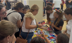 Mavi Fırça Sanat Evi‘nin Masalsı Dünya Sergisi açıldı