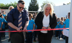Çayırova İlkokulu’nun yeni oyun parkı açıldı