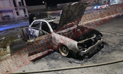 ALAYKÖY SANAYİSİ’NDE ARAÇ YANGINI: BİR ARAÇ KÜL OLDU, DİĞERİ HASAR GÖRDÜ