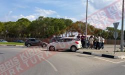İskele’de Korkutan Kaza: Araç Refüje Çıktı!