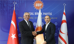 Çavuşoğlu, UBP milletvekilliği aday adaylığı için başvurusunu yaptı