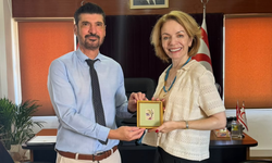 BAŞ KONSOLOS’TAN KAYMAKAM YAVER’E ZİYARET
