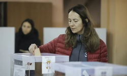 Sırbistan'daki erken genel seçimde oy verme işlemi başladı