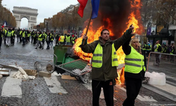 MACRON’DAN PROTESTOLARA SERT ÖNLEM: YASAK GELİYOR