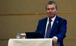 Başbakan Üstel: “Kimsenin kuşkusu olmasın: Bu topraklarda bayrağımız inmeyecek, ezanımız susmayacak”