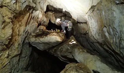 Beşparmak Dağları’ndaki Gizemli Mağara: 300 Metrelik Derinlikte Tarih ve Doğa Buluşuyor