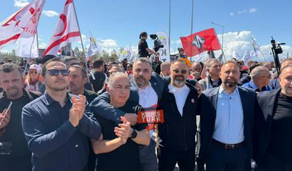 Sendikalar Meclis önünde toplandı: yoğun kalabalık dikkat çekti