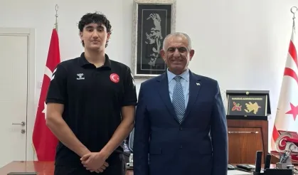 Beşiktaş’a transfer olan Akçam’ı kabul etti: Tarihi bir gelişme