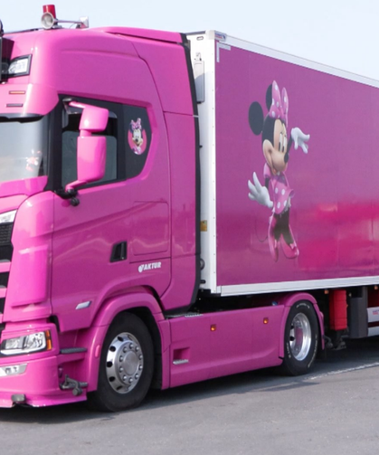 Pembe TIR’ıyla Avrupa yollarında