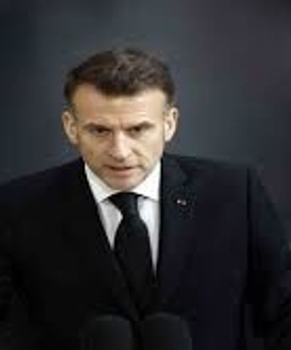 Macron, Pezeşkiyan ile görüştü: İran’dan bölge ülkelerine saldırılarını durdurmasını istedi