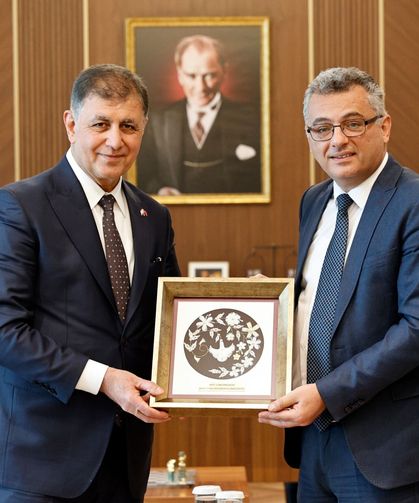 Cumhurbaşkanı Erhürman, İzmir Büyükşehir Belediye Başkanı Cemil Tugay’ı kabul etti