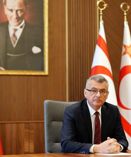 Cumhurbaşkanı Erhürman Güney Kıbrıs'ta bayrak yakılmasını kınadı