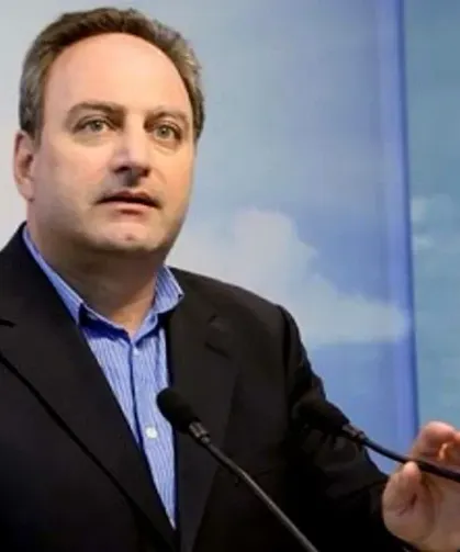 Stefanu, Miçotakis ile görüştü