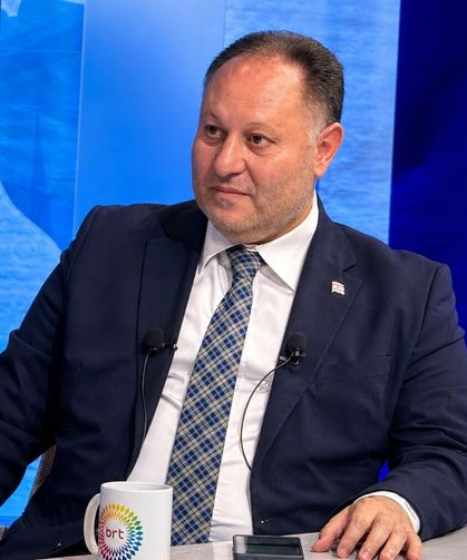 Öztürkler: "AB'nin çözüm çağrısı yaparken Türk tarafıyla görüşmekten kaçınması açık bir çelişkidir"