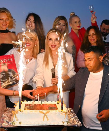 Kıbrıs Sosyete Görkemli Bir Şekilde Tanıtıldı