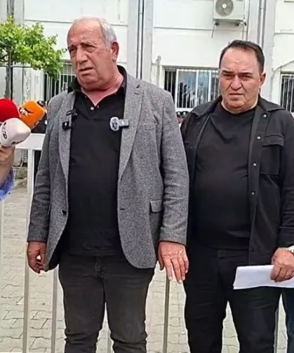 Kar-İş 60 otobüsle Maliye Bakanlığı'nın önünde