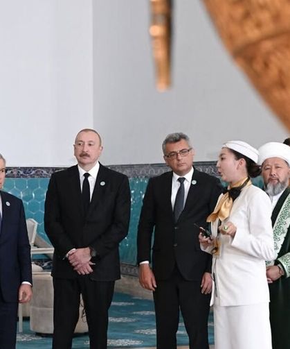 Erhürman, Aliyev ve Erdoğan tarihi camiyi birlikte gezdi