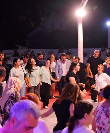KARADENİZLİLER GECESİNİN 30.’SU COŞKUYLA GERÇEKLEŞTİ