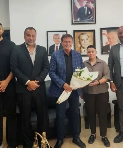 Arıklı, Hava Trafik Kontrolörleri Sendikası'nı kabul etti