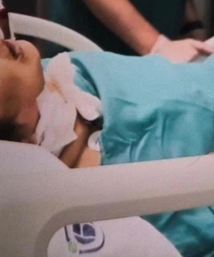 Kefen Gönderip Tehdit Ettiği Eski Eşini 8 Yerinden Bıçakladı