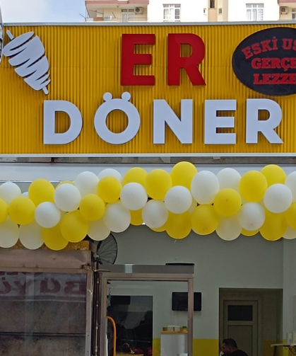 Adana’nın Vazgeçilmez Lezzeti ErDöner