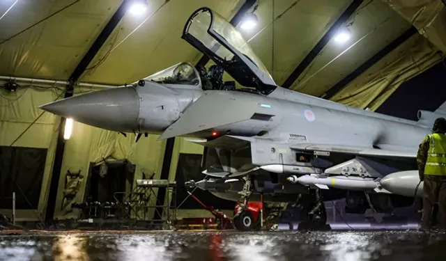 Güney Kıbrıs’taki İngiliz üslerinden havalanan savaş uçakları Yemen’deki Husi hedeflerini vurdu