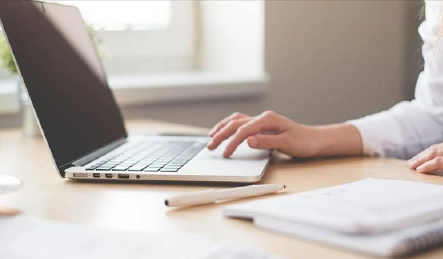 Küresel şirketler on binlerce kişiyi işten çıkarıyor