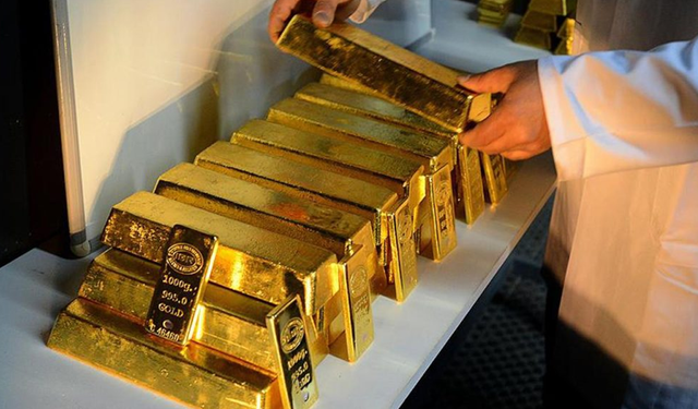 Altın düşüşe geçti