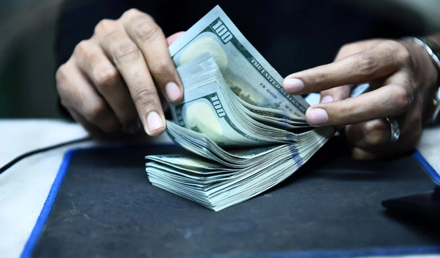 Kurlarda son durum: Dolar zirvede