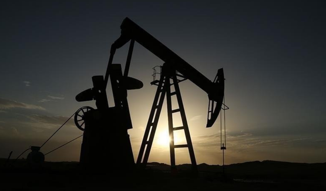 Petrol fiyatları düşüşünü koruyor