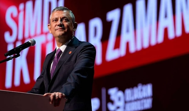 Özgür Özel, 4'üncü kez CHP Genel Başkanı seçildi: Oyların tamamını aldı