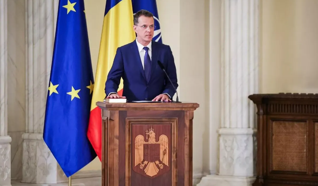 Sahte diploma istifası! Romanya Savunma Bakanı Moșteanu görevinden ayrıldı