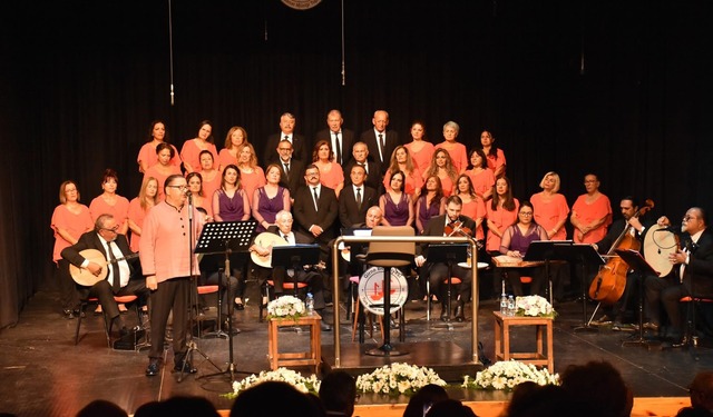 ‘Keyifli Şarkılar’ Konseri Sanatseverlerle Buluştu