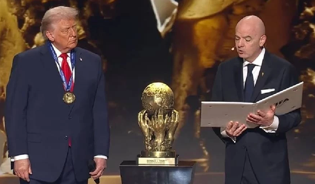 ABD Başkanı Trump'a "FIFA Barış Ödülü" verildi