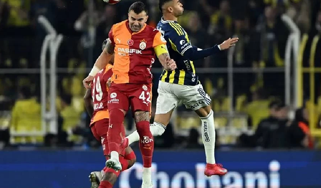 Dev derbide puanlar paylaşıldı, 2 gol ve kart yağmuru