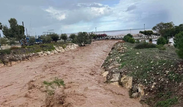 Yoğun yağışlar özellikle Baf bölgesinde sel taşkınlarına neden oldu