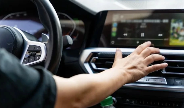 Bilim insanları: Araçlardaki dokunmatik ekranlar sürüş güvenliğini ciddi biçimde zayıflatıyor
