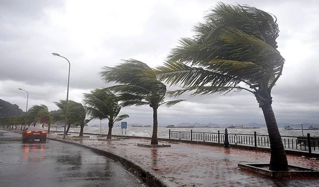 Adanın tamamında taşkınlara sebep olan “Byron” hava dalgası etkisini kaybediyor