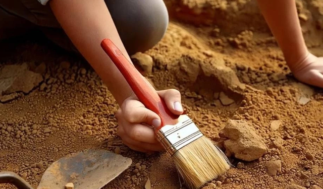 Çin'de yaklaşık 200 milyon yıl öncesine ait dinozor ayak izleri bulundu