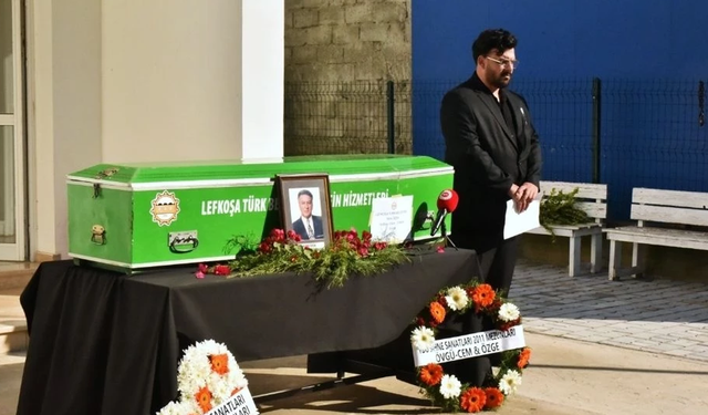 Devlet Tiyatroları’nın kurucularından Hilmi Özen son yolculuğuna uğurlandı